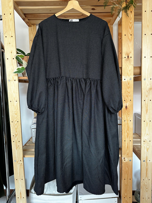 Abito basic check nero