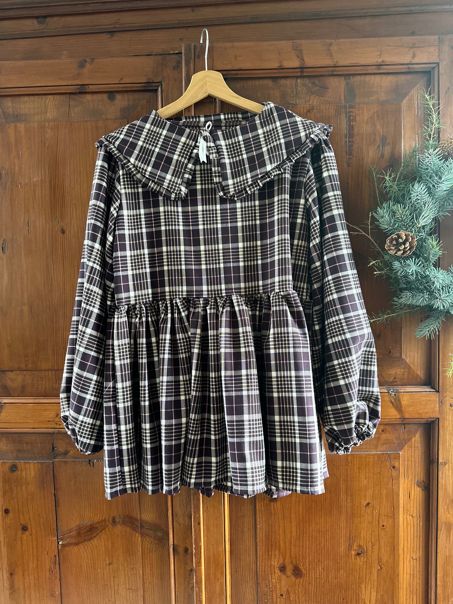 Abito personalizzabile in tessuti esclusivi – 3 modelli