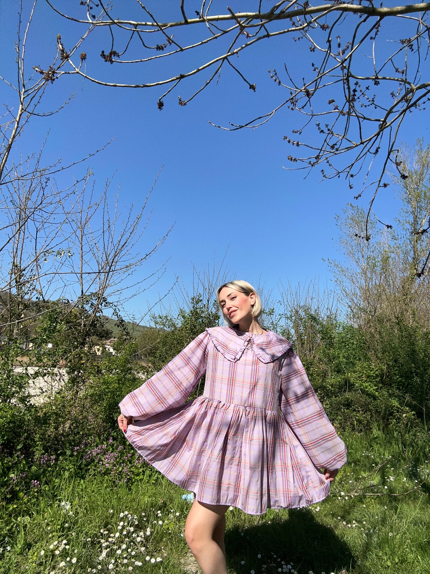 Abito corto con colletto tartan rosa