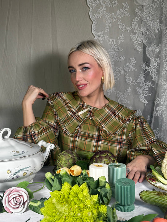 Abito con colletto tartan verde