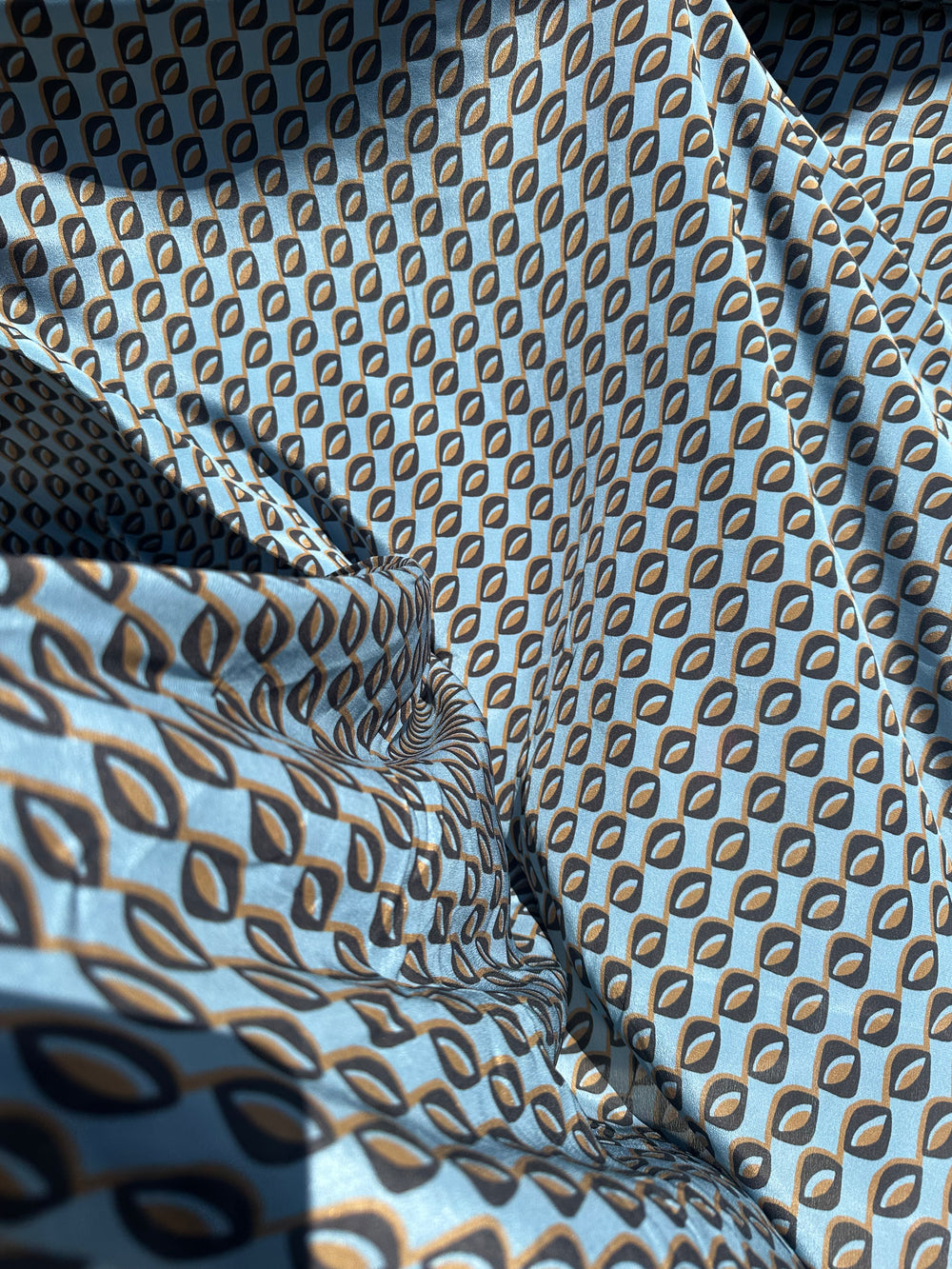 Tessuto fantasia geometrica seta