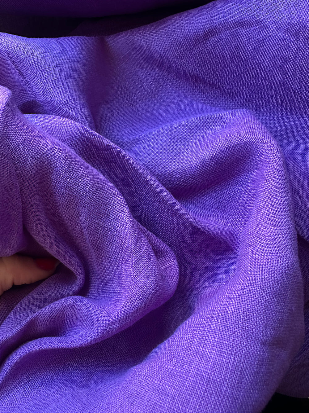 Tessuto in Lino viola