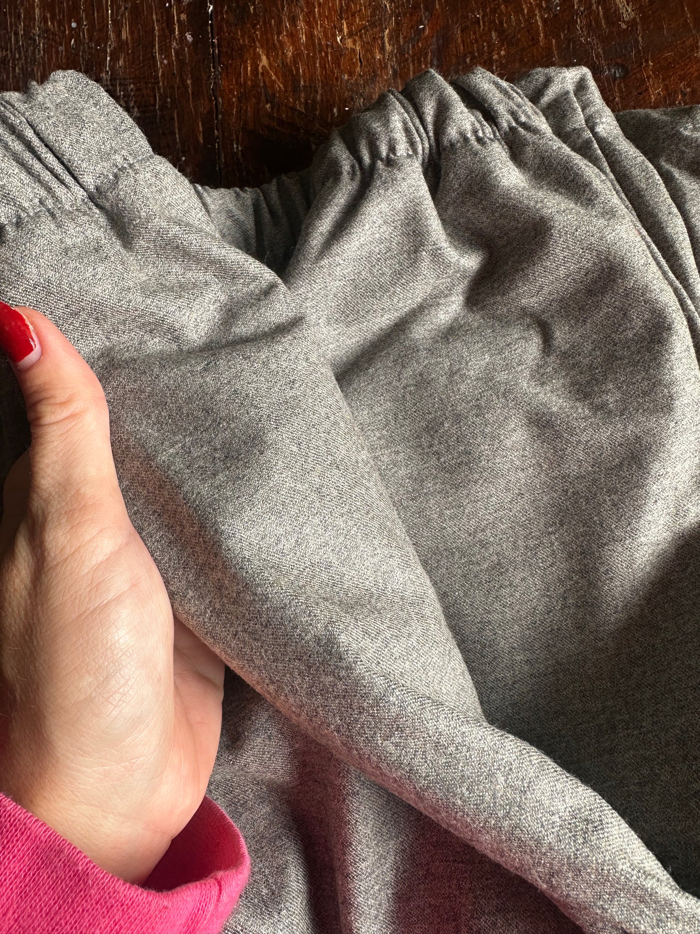 Pantalone gamba dritta leggermente palazzo