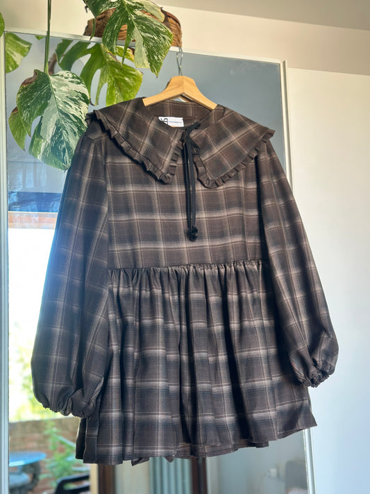 Abito corto tartan marrone