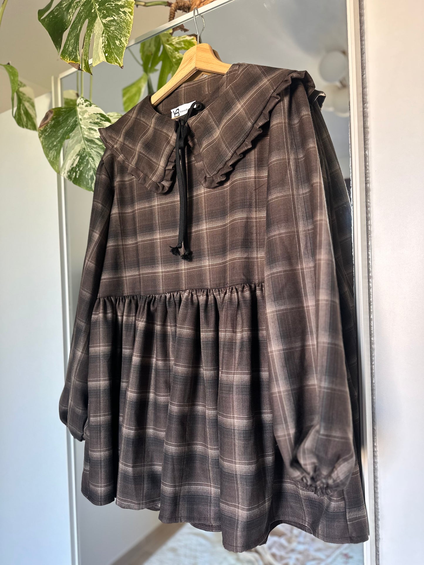 Abito corto tartan marrone