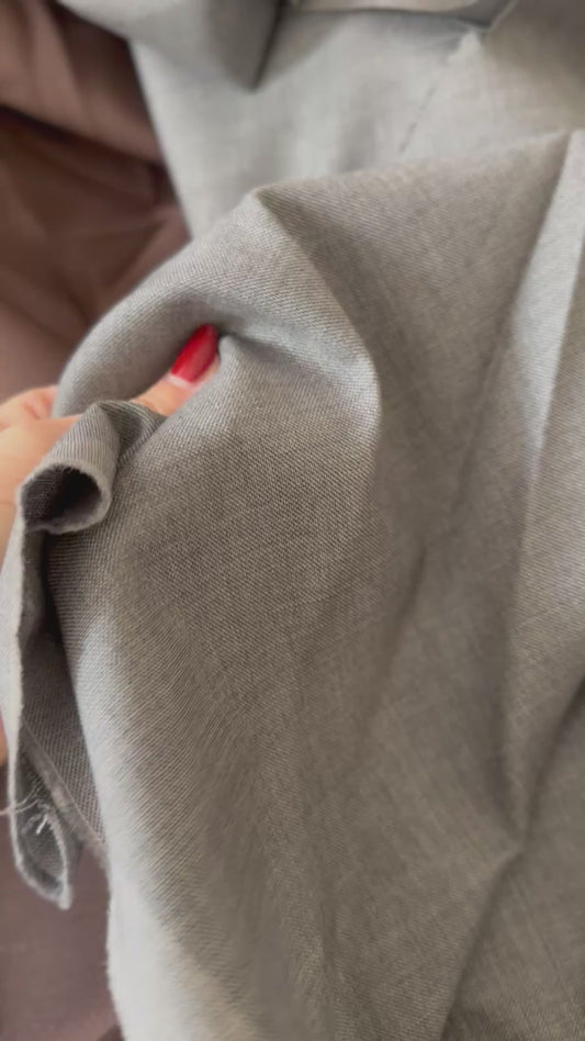 Abito personalizzabile in tessuti esclusivi – 3 modelli