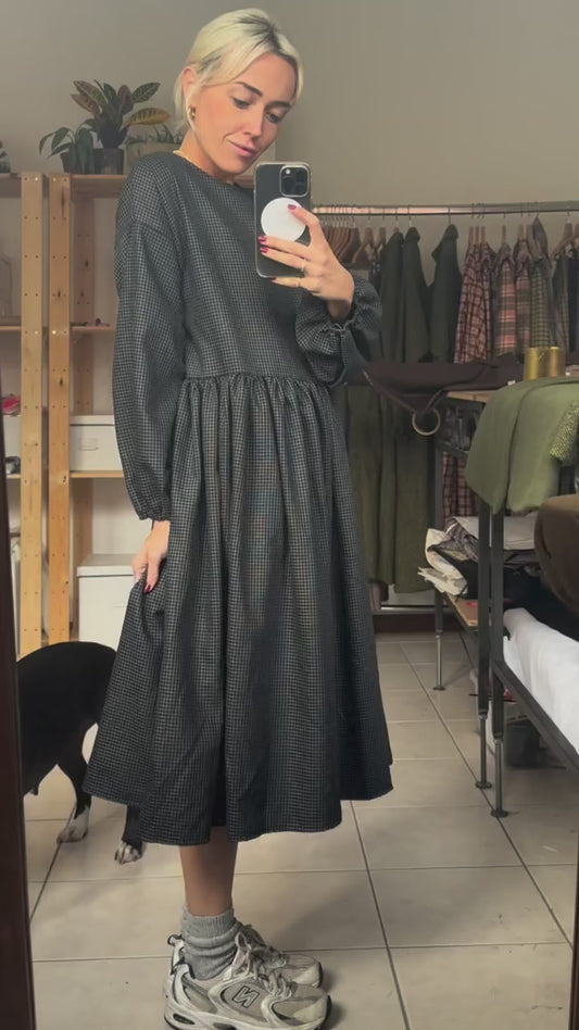 Abito basic check nero